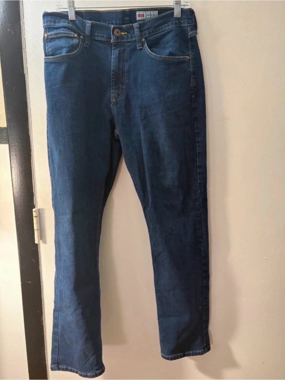 Wrangler Straight Jeans in Dark Blue Denim